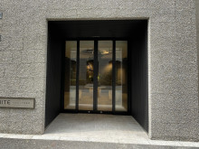 オフィスビル出入口