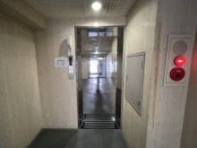 エレベーター(1基)