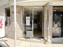 オフィスビル出入口