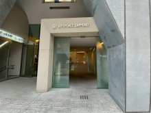 オフィスビル出入口