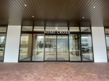 オフィスビル出入口