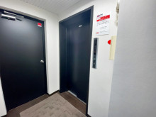 エレベーター(1基)