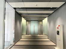 エントランスホール