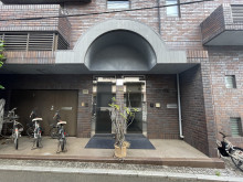 オフィスビル出入口