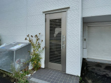 オフィスビル出入口