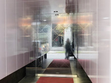 オフィスビル出入口