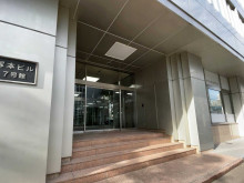 オフィスビル出入口