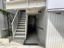 オフィスビル出入口