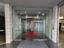 オフィスビル出入口