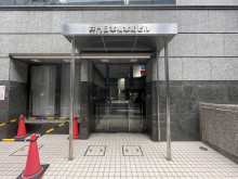 オフィスビル出入口