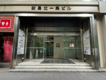 オフィスビル出入口