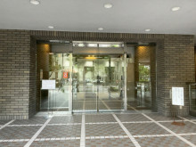 オフィスビル出入口