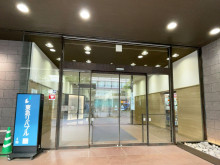 オフィスビル出入口