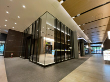 オフィス出入り口