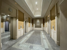 エレベーター(8基)