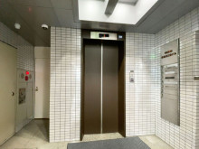 エレベーター(1基)