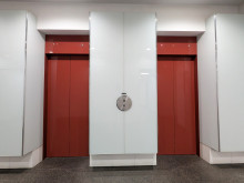 エレベーター(2基)