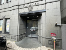 オフィスビル出入口