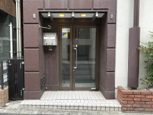 オフィスビル出入口