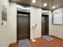 エレベーター(2基)