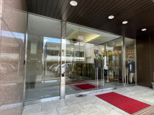 オフィスビル出入口