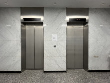 エレベーター(2基)