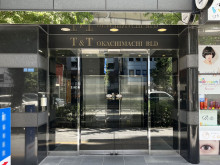 オフィスビル出入口