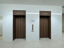 エレベーター(2基)