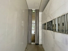 オフィスビル出入口