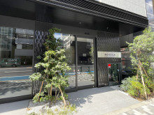 オフィスビル出入口