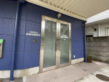 オフィスビル出入口