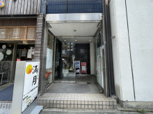 オフィスビル出入口