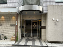 オフィスビル出入口