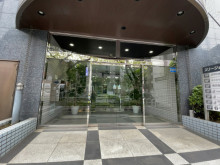 オフィスビル出入口