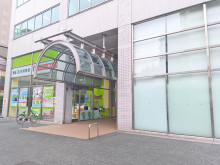 オフィスビル出入口