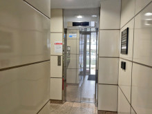 エレベーター(1基)