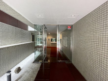 オフィスビル出入口