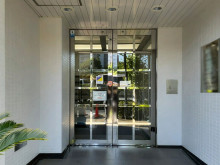 オフィスビル出入口