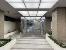 オフィスビル出入口