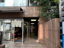 オフィスビル出入口