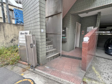 オフィスビル出入口