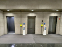 エレベーター(3基)