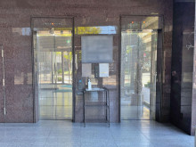 エレベーター(2基)