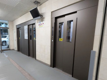 エレベーター(3基)