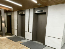 エレベーター(2基)