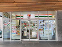 1階のセブン-イレブン 仙台東七番丁店