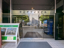 オフィスビル出入口