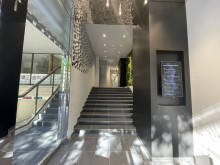 オフィスビル出入口