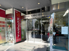 オフィスビル出入口