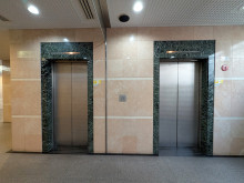 エレベーター(2基)